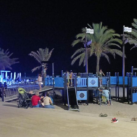 Mare De Deu, Vivienda Vacacional Para Familias Y Mayores De 25 Anos En El Grao De Gandia-Playa Playa de Gandia Buitenkant foto