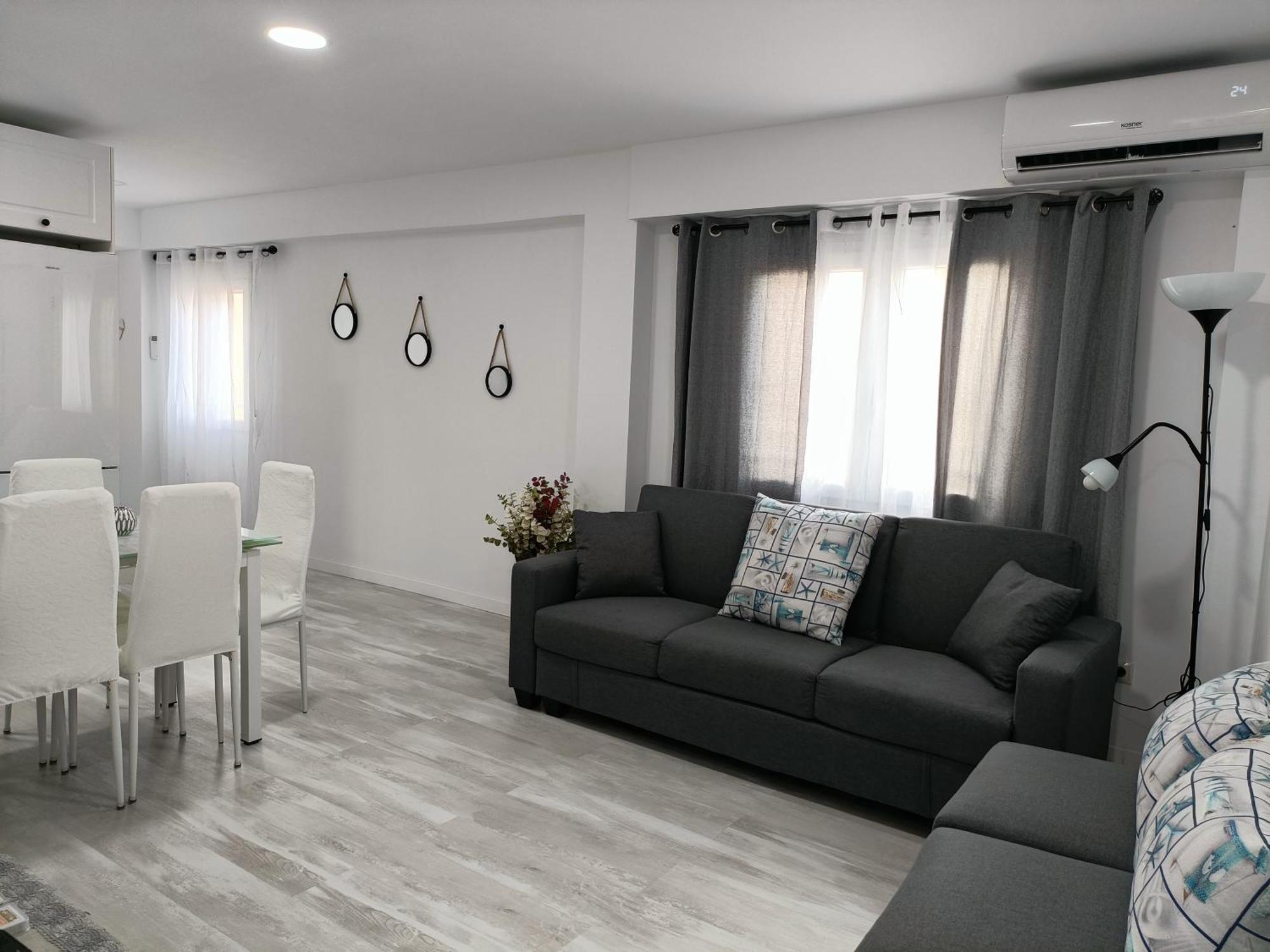 Mare De Deu, Vivienda Vacacional Para Familias Y Mayores De 25 Anos En El Grao De Gandia-Playa Playa de Gandia Buitenkant foto